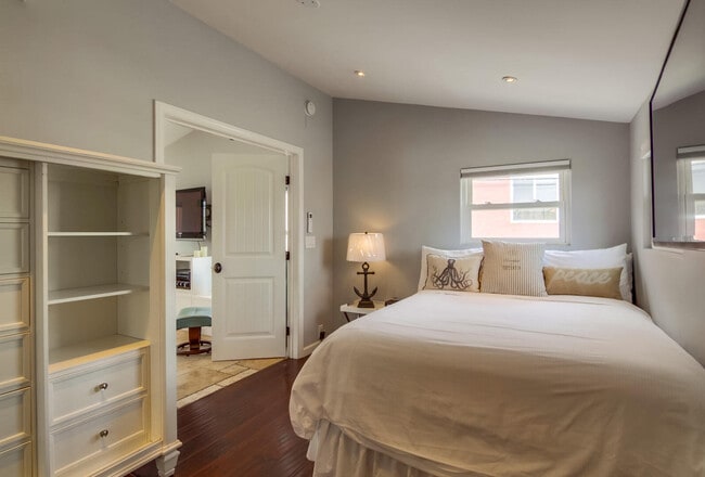 Photo - 2715 Strandway Unit 2715 Strandway