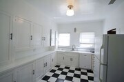 Photo - 166 N Sycamore Ave Apartments Unit 168