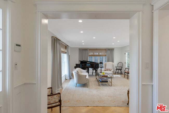 Photo - 643 Westholme Ave