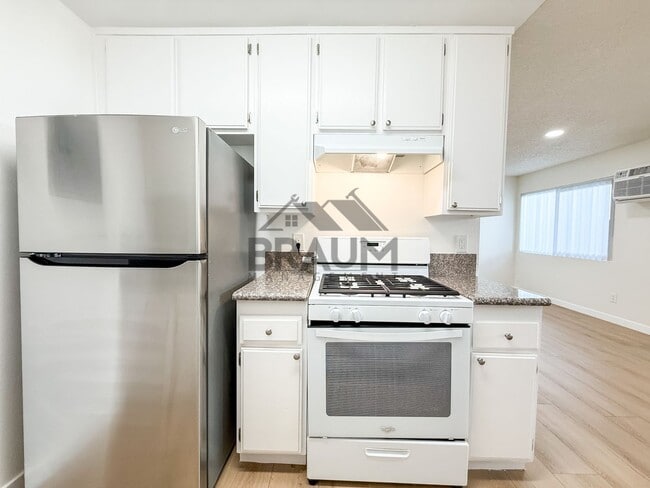 Photo - 6612 Sylmar Ave Unit 103