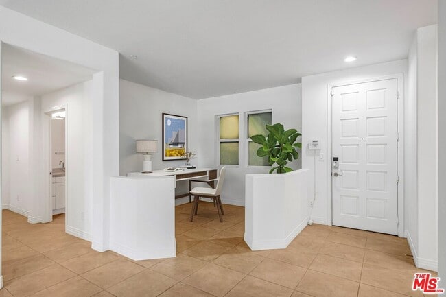 Photo - 7100 Playa Vista Dr Unit 123