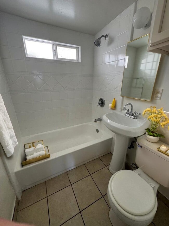 Photo - 320 7th St Unit 7