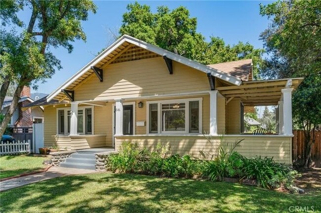 Photo - 846 N Wilson Ave