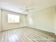 Photo - 1535 N Kenmore Ave Unit 2E