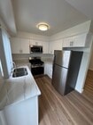 Kitchen - 929 Larrabee Apartments