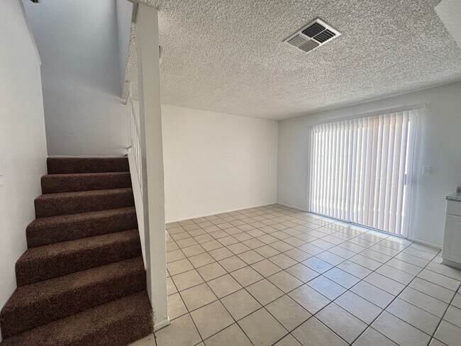 Photo - East Palmdale Townhouse