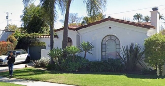 Building Photo - Pico-Robertson / Beverlywood 2 beds + 1.5 baths Spanish house PLUS Studio ADU  | Pool+Jacuzzi & e...
