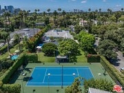 Photo - 624 N Beverly Dr House
