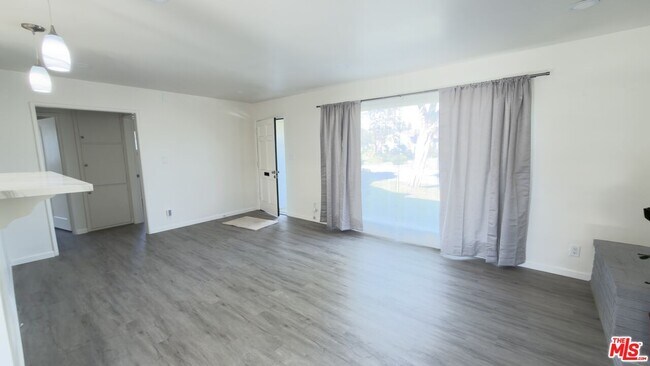 Photo - 6403 Barela Ave