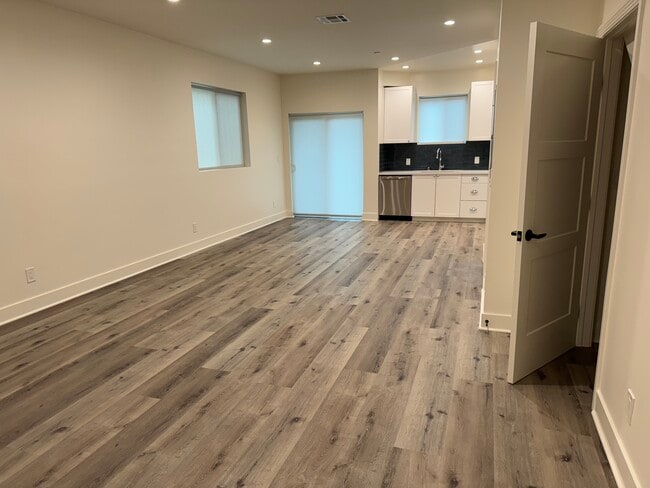 Photo - 3853 Inglewood Blvd Unit 1