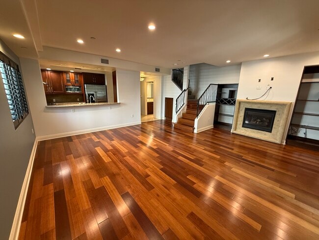 Photo - 5401 Morella Ave Unit 10