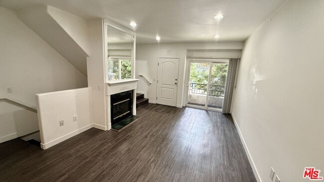 Building Photo - 11065 W Olympic Blvd