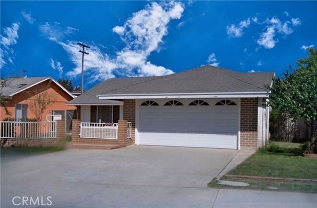 Building Photo - 4865 Harold St