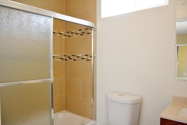 Photo - 1434 Ricardo St