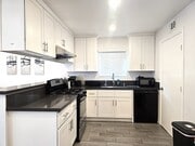 Photo - 123 E Bennett Ave Unit A