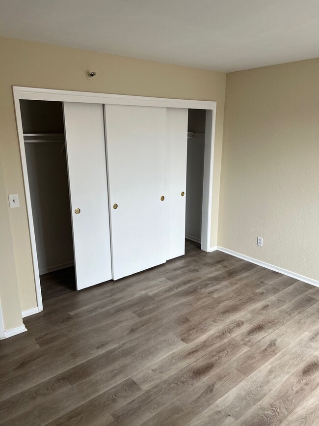 Photo - 3301 W 139th St