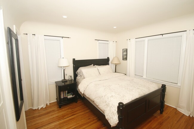 bedroom - 1524 E Orange Grove Blvd