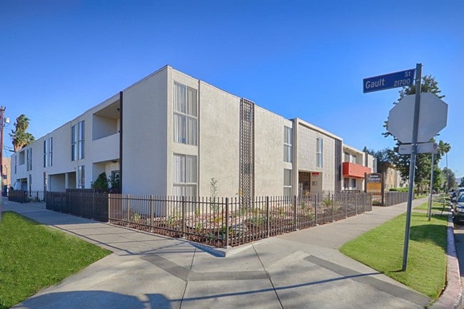 Photo - Jordan Tropicana Apartments