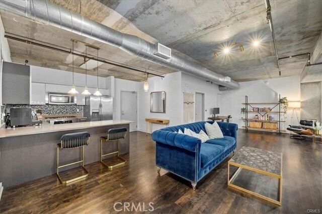 Photo - 645 W 9th St Unit 317