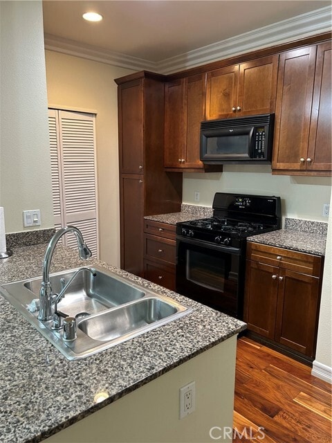 Photo - 1356 Scholarship