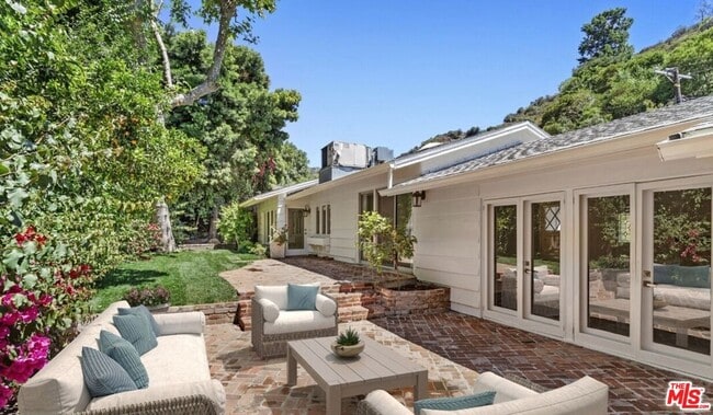 Photo - 3933 Mandeville Canyon Rd