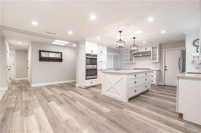 Photo - 4580 Hazelnut Ave