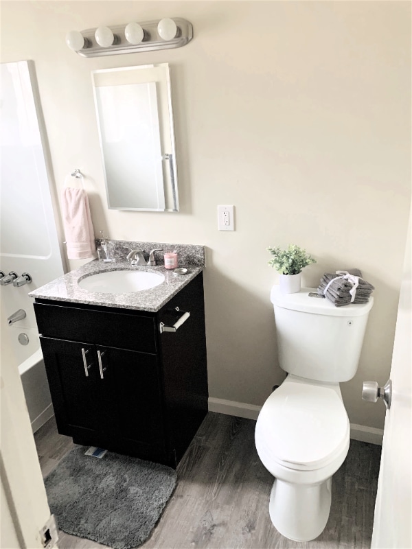 Photo - 521 Park Way