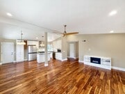 Photo - Charming & Spacious 3BD/2BA House in Clair...