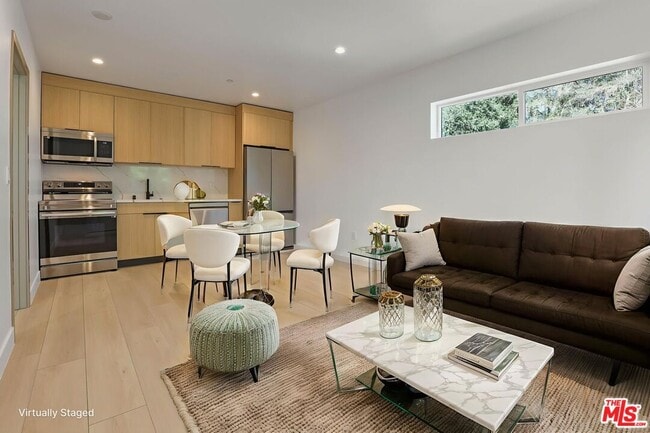 Photo - 11010 Hortense St Unit 1/4