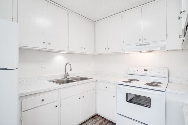 Photo - Oak Valley Apartments | Spacious & Updated at an Exceptional Value!