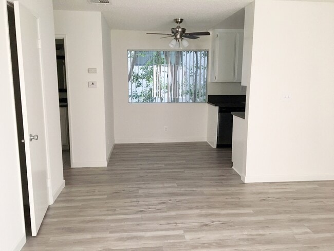 Photo - Aqua Vista Villa Townhome Apartments