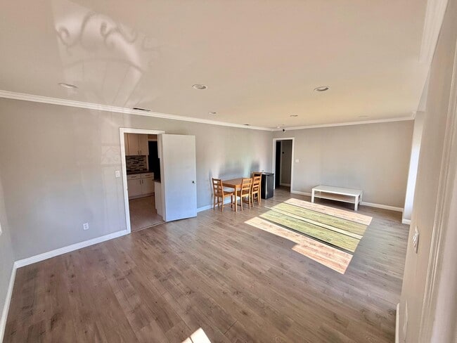 Photo - 5656 Garypark Ave