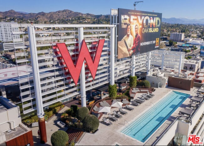 Building Photo - 6250 Hollywood Blvd Unit 10N Rental