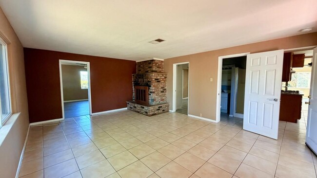 Photo - 370 Las Flores Dr