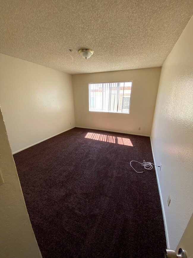 Photo - 4063 W 130th St Unit 4