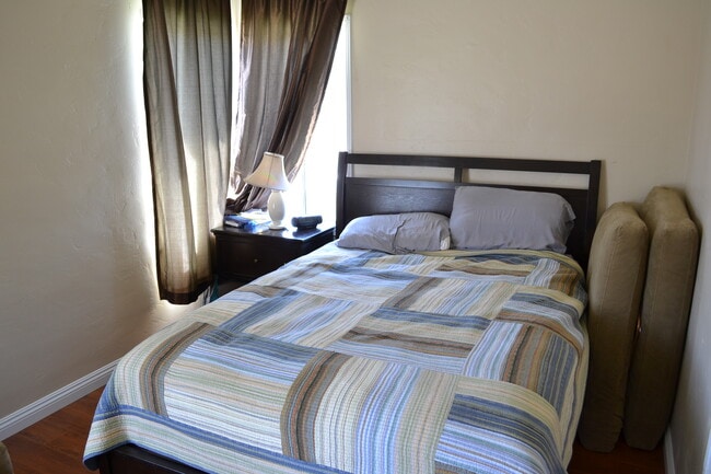 Photo - 909 W 1st St Unit 913