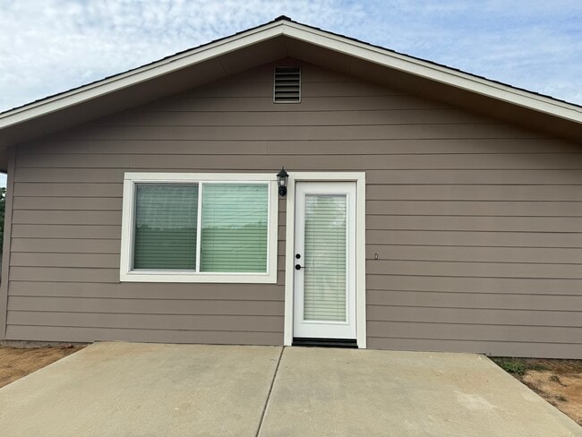 Photo - 1129 Via Estrellada