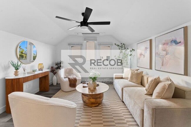 Building Photo - 832 Desty St Unit 2