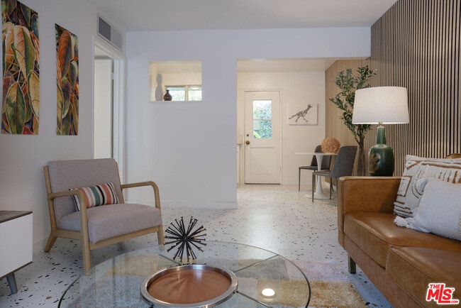 Photo - 459 E Avenida Olancha