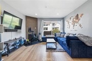 Photo - 640 W W 4th St