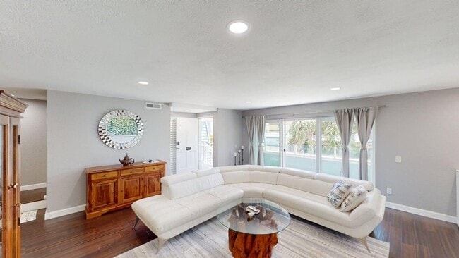 Photo - Stunning Bayfront 2/2.5 Condo in Montego Court - Available Furnished or Unfurnished