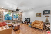 Photo - 5823 Bowcroft St Unit 4