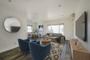Photo - 1333 W 36th Pl Unit 3