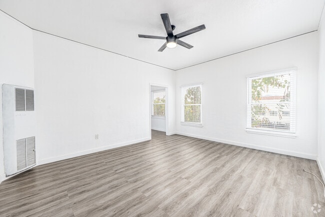 Studio - 550SF - Bedroom - Chateau Lily - Chateau Lily LLC