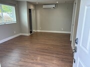 Photo - 911 E Aliso St Unit B