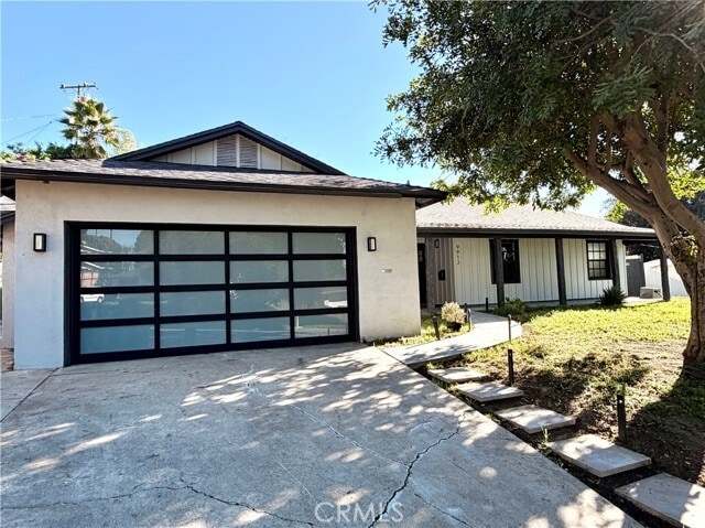 Building Photo - 9912 Newcomb Ave