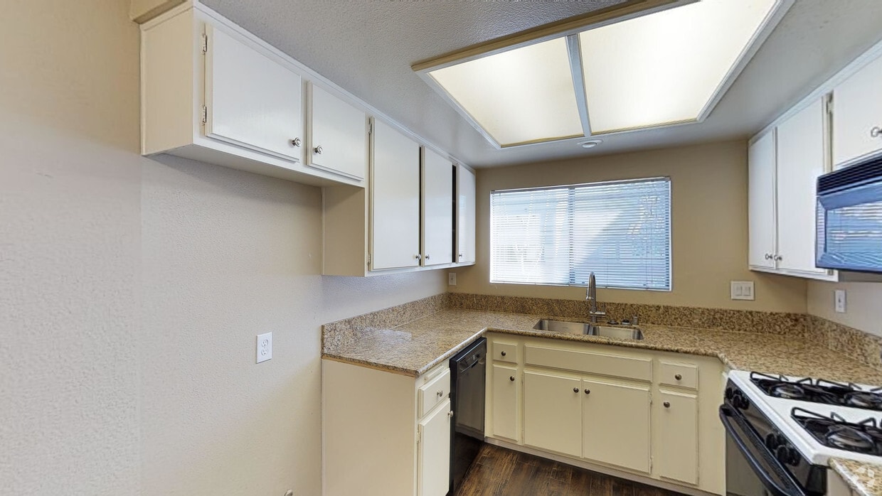 3D Tour - Las Flores Gardens Apartments
