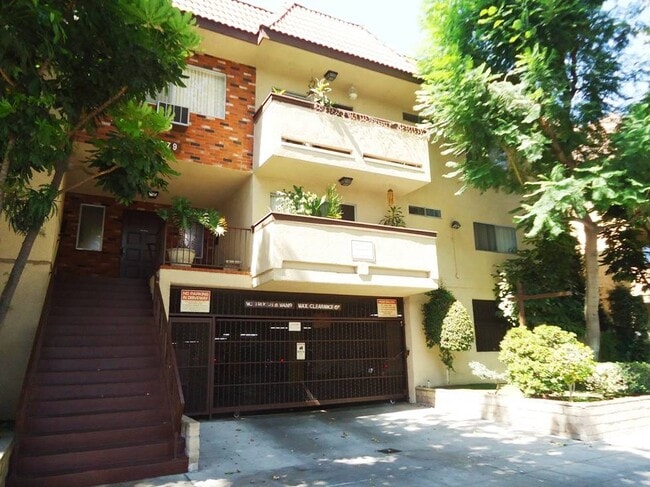 Photo - Tujunga Apartments