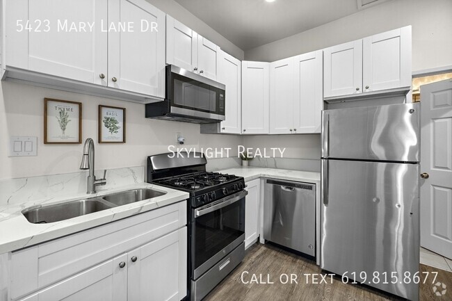 Building Photo - 5423 Mary Ln Dr Rental