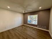 Photo - 1658 Cable St